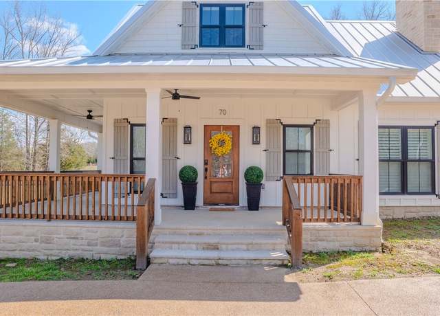 Property at 70 River View Loop, Heber Springs, AR 72543, 3 beds, 2 baths