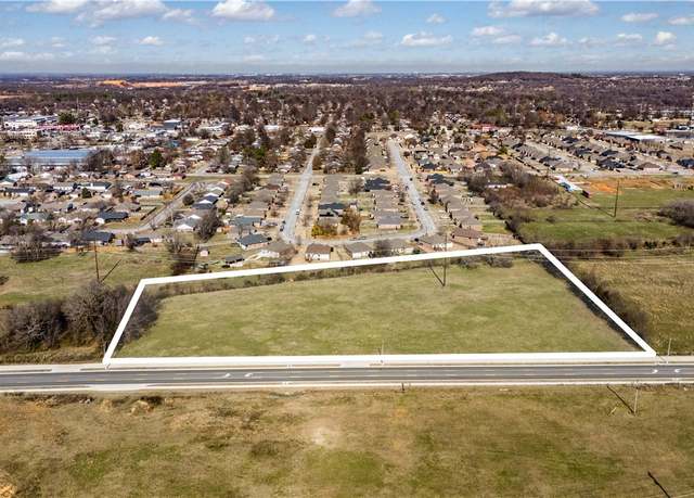 Property at 3602 W Emma Ave, Springdale, AR 72762