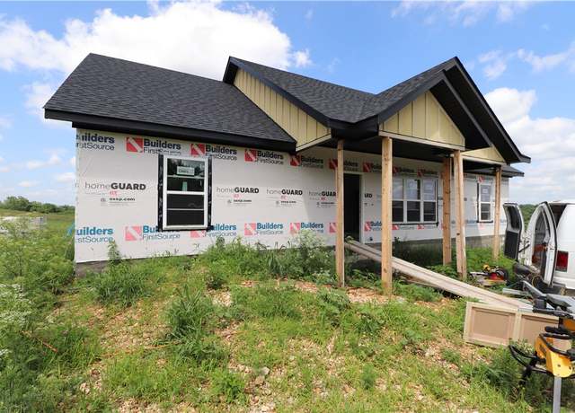 Property at 13228 Cincinnati Creek Rd, Summers, AR 72769, 3 beds, 2 baths