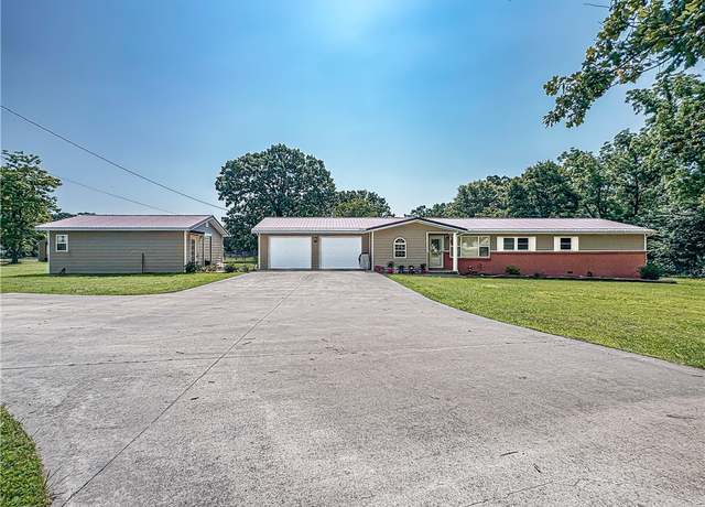 Property at 8754 N 7 Hwy, Harrison, AR 72601, 3 beds, 2 baths