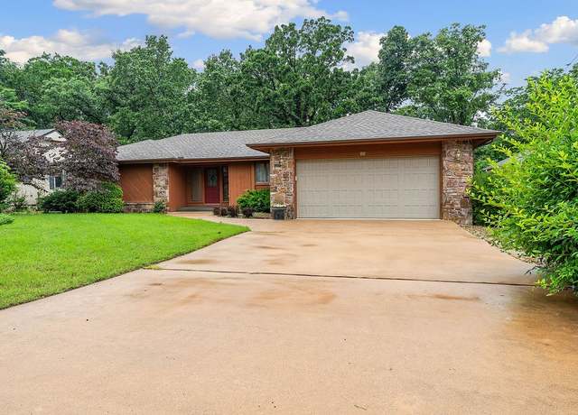 Property at 11 Yarmouth Dr, Bella Vista, AR 72715, 3 beds, 2 baths