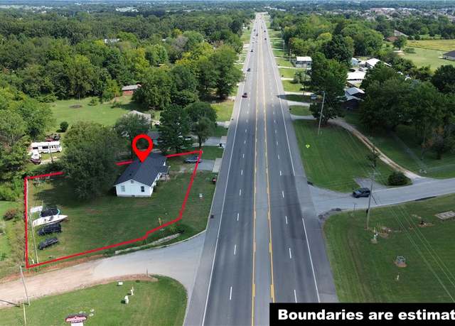 Property at 3714 E Heritage Pkwy, Farmington, AR 72730, 4 beds, 2 baths