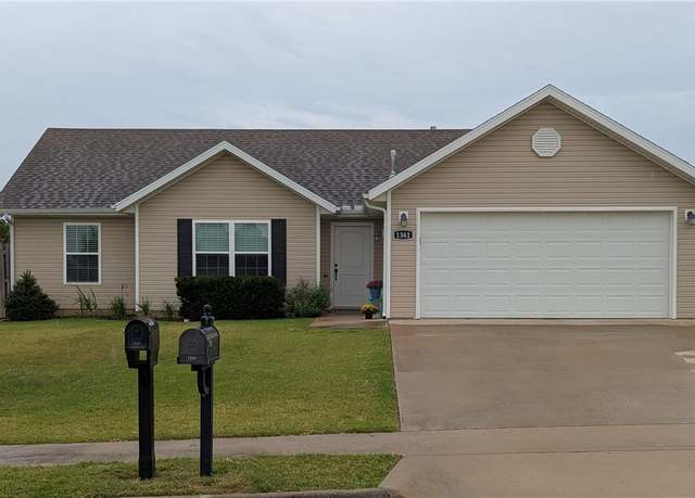 Property at 1361 Battery Dr, Prairie Grove, AR 72753, 3 beds, 2 baths