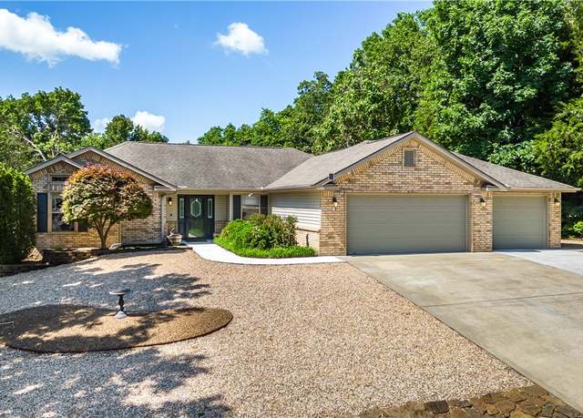 Property at 4 Marykirk Ln, Bella Vista, AR 72715, 3 beds, 2 baths
