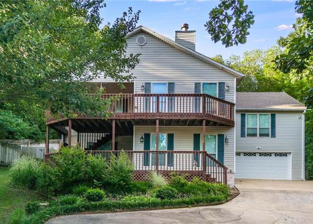 Property at 21 Castleford Dr, Bella Vista, AR 72714, 3 beds, 2.5 baths