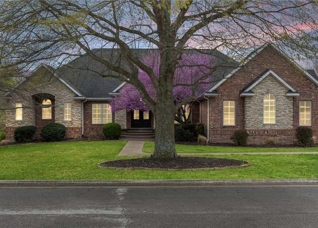 Property at 624 Sonoma Cir, Fayetteville, AR 72703, 7 beds, 5.5 baths