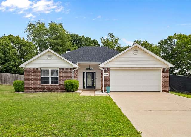 Property at 668 Zachary Dr, Centerton, AR 72719, 3 beds, 2 baths