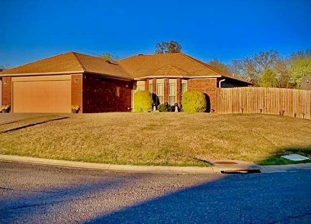 Property at 100 Spring Creek Dr, Dardanelle, AR 72834, 3 beds, 2 baths