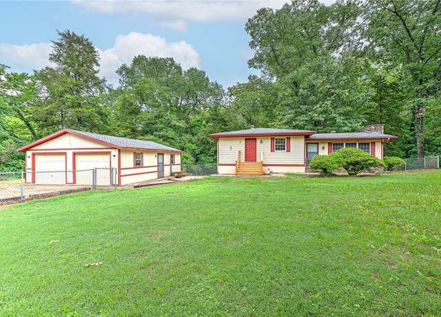 Property at 18880 Cedar Ter, Fayetteville, AR 72703, 2 beds, 1.5 baths