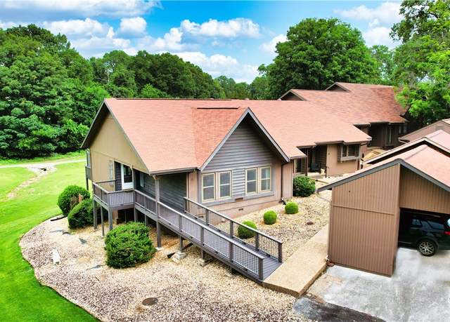 Property at 45 Melinda Ln, Bella Vista, AR 72714, 3 beds, 2 baths