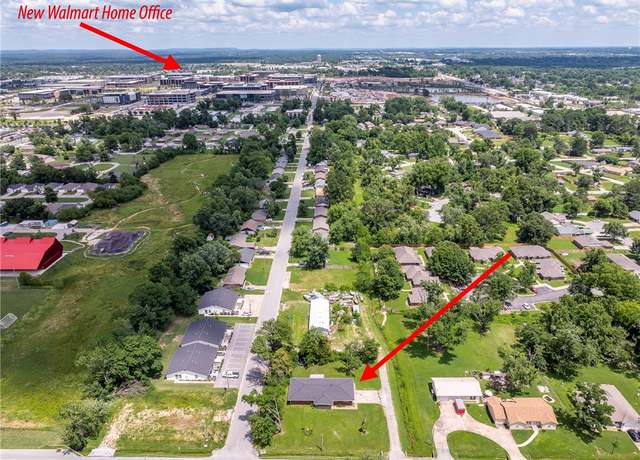 Property at 1011 SE C St, Bentonville, AR 72712, 3 beds, 2 baths
