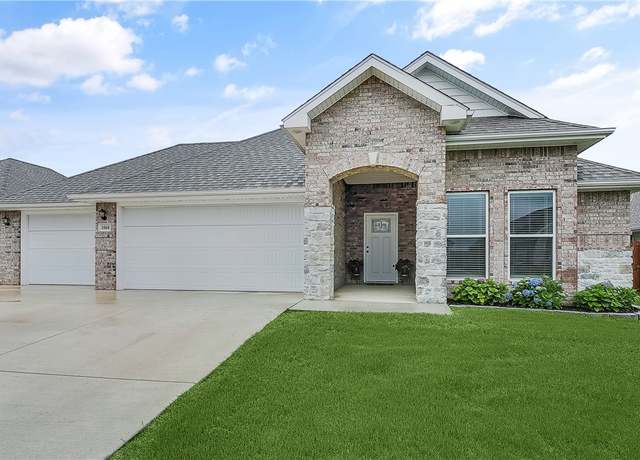 Property at 1060 Pink Lady Pl, Bentonville, AR 72712, 3 beds, 2 baths
