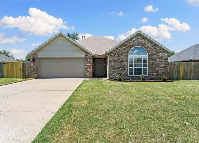 Property at 702 Topaz St, Lowell, AR 72745, 3 beds, 2 baths
