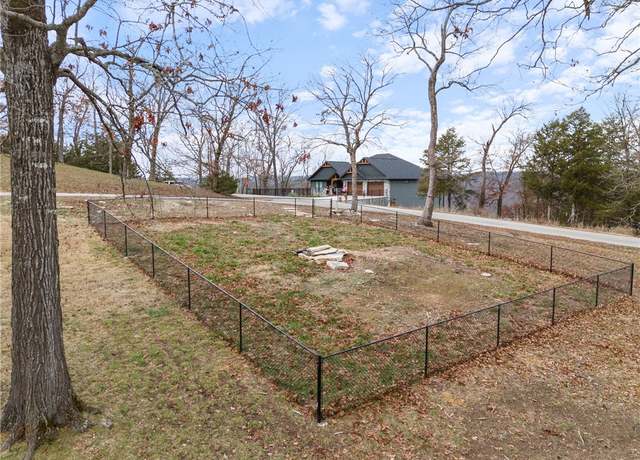 Property at 26 Rocky Top Cir, Holiday Island, AR 72631
