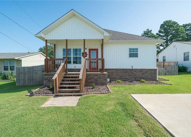 Property at 120 Lake Dr, Alma, AR 72921, 3 beds, 2 baths