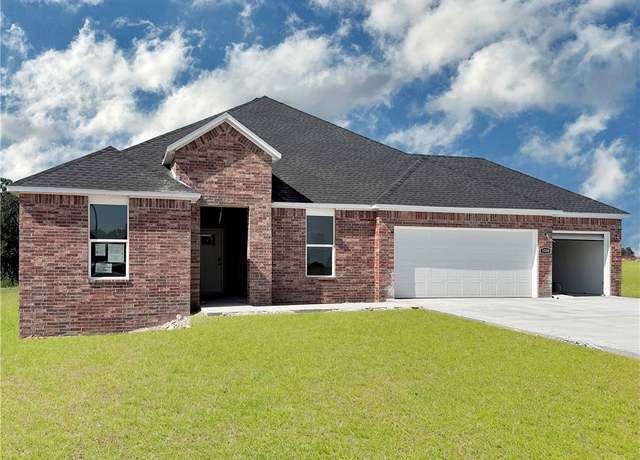 Property at 5000 Elnora Ln, Springdale, AR 72745, 4 beds, 2 baths