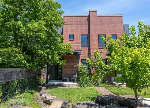 Property at 808 S Locust Ave, Fayetteville, AR 72701, 4 beds, 3 baths