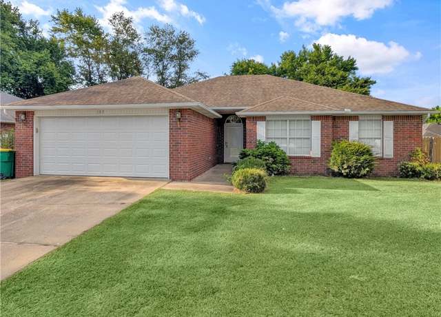 Property at 107 Birch St, Centerton, AR 72719, 3 beds, 2 baths