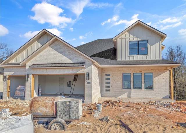 Property at 7622 Teton Trail Ave, Springdale, AR 72762, 4 beds, 2.5 baths