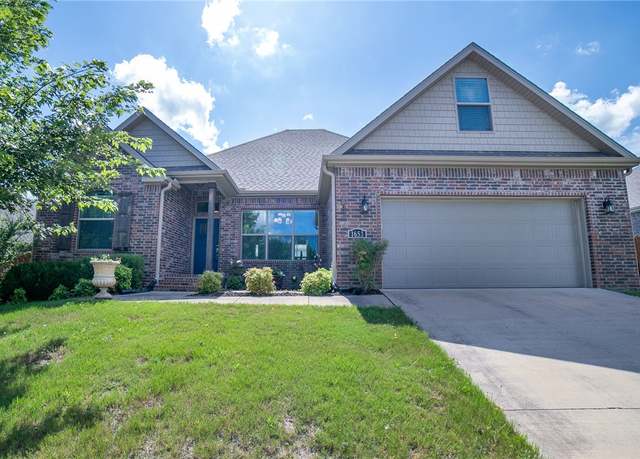 Property at 1653 S Laurel Lndg, Fayetteville, AR 72701, 4 beds, 3 baths