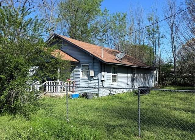 Property at 106 W 13th, Danville, AR 72833, 2 beds, 1 bath