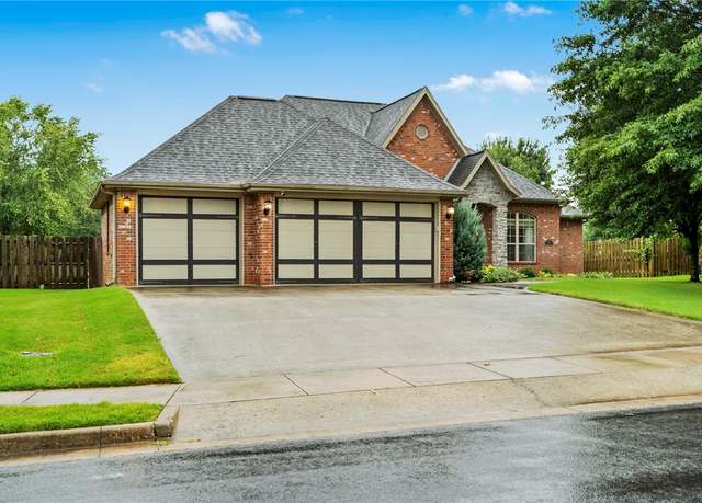 Property at 1700 Whippoorwill Ln, Bentonville, AR 72713, 4 beds, 2 baths