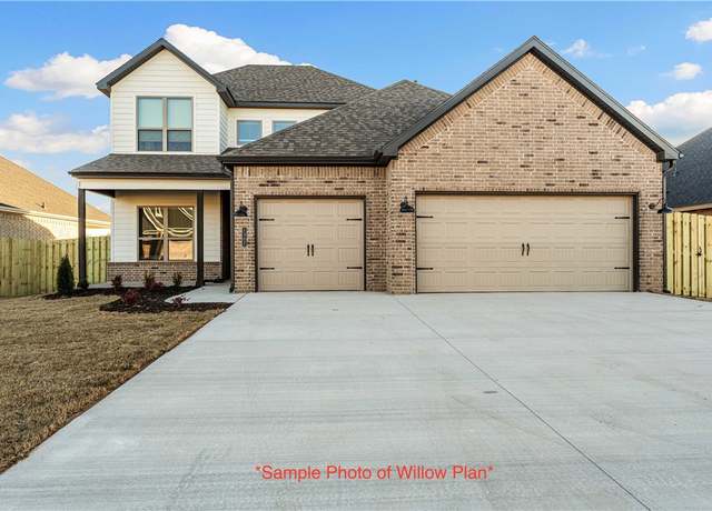 Property at 1509 Lookout Ln, Cave Springs, AR 72718, 4 beds, 2.5 baths
