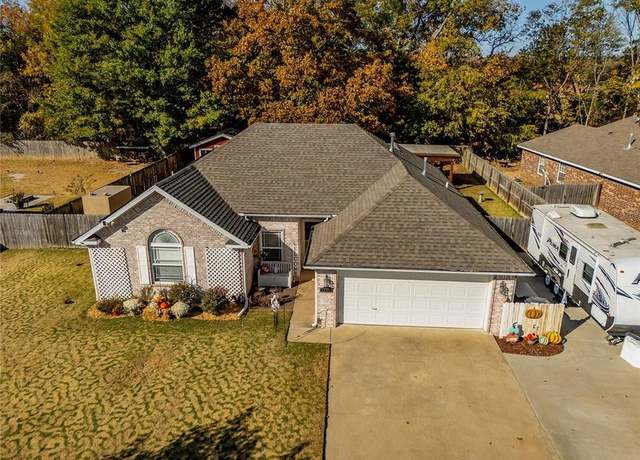 Property at 2233 Brookview St, Elkins, AR 72727, 3 beds, 2 baths