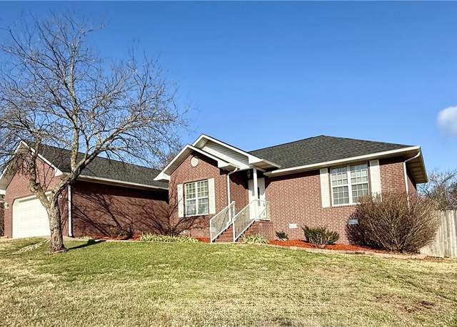 Property at 1305 W Rogers Ave, Harrison, AR 72601, 3 beds, 2 baths