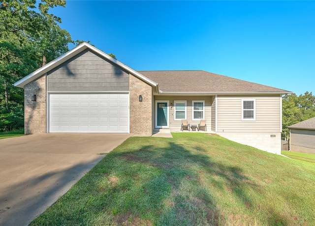 Property at 17 Hillington Cir, Bella Vista, AR 72715, 3 beds, 2 baths