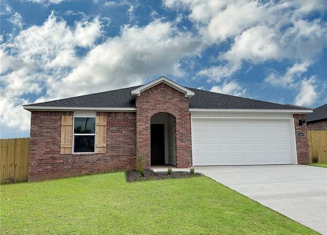 Property at 1487 Ridgeview Dr, Springdale, AR 72762, 4 beds, 2 baths