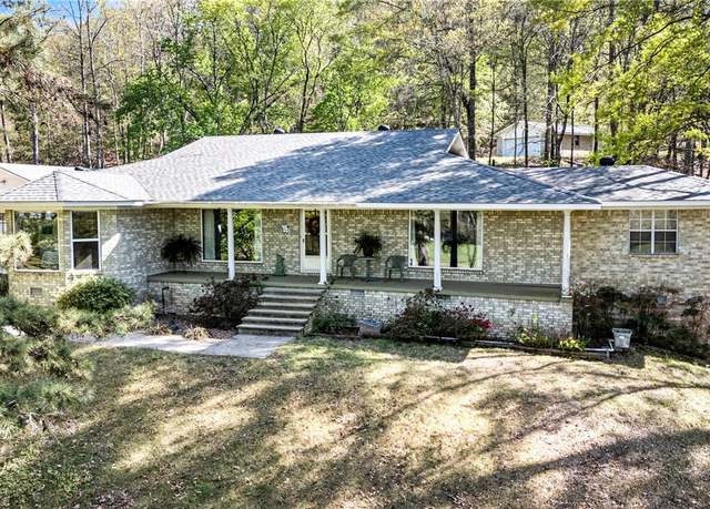 Property at 1533 Bakers Creek Rd, Russellville, AR 72802, 3 beds, 3 baths