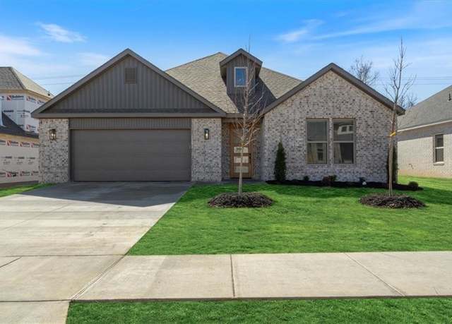 Property at 7006 SW Basswood Ave, Bentonville, AR 72713, 3 beds, 2 baths