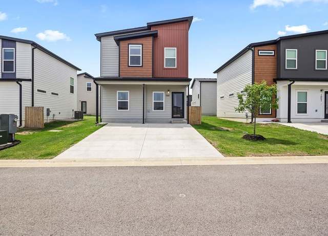 Property at 1061 Kentucky Ave, Bentonville, AR 72713, 3 beds, 2.5 baths