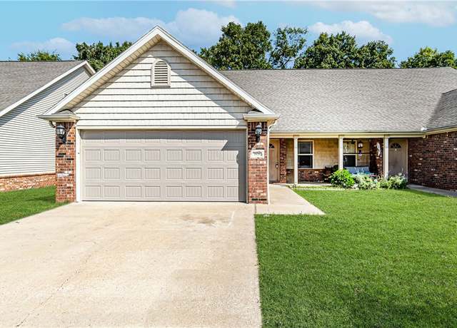 Property at 806 & 808 NW Baker St, Gravette, AR 72736, 8 beds, 5 baths