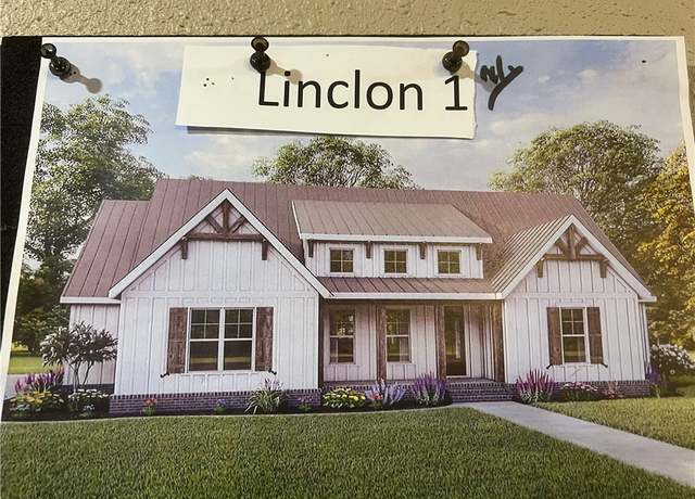 Property at 11161 S Old Cincinnati Rd, Lincoln, AR 72744, 4 beds, 2.5 baths