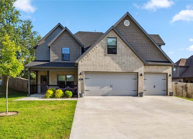 Property at 201 Ryder St, Gentry, AR 72734, 6 beds, 3.5 baths