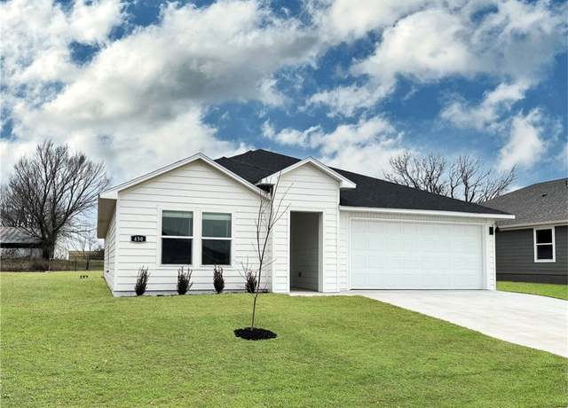 Property at 520 Shepherd St, Prairie Grove, AR 72753, 4 beds, 2 baths