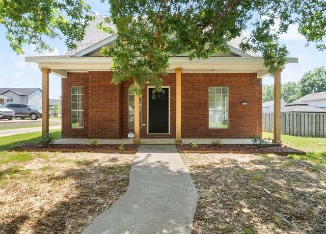 Property at 5721 W Legacy St, Fayetteville, AR 72704, 3 beds, 2.5 baths