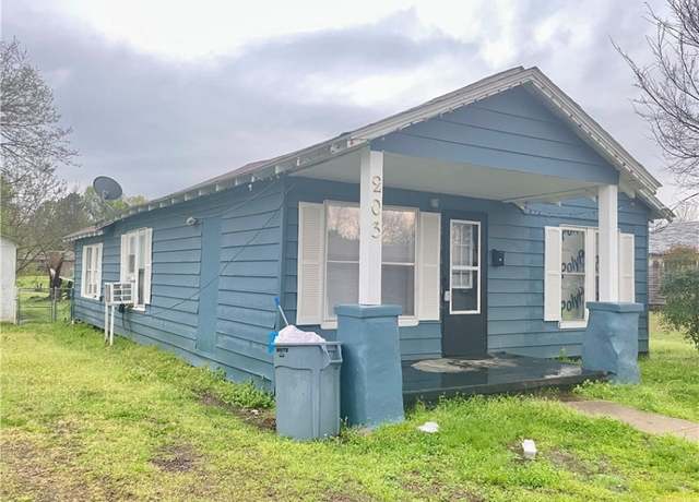 Property at 205 10th St, Danville, AR 72833, 2 beds, 1 bath
