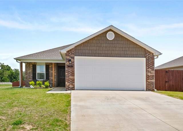 Property at 3609 Scarlet Ln, Siloam Springs, AR 72761, 4 beds, 2 baths