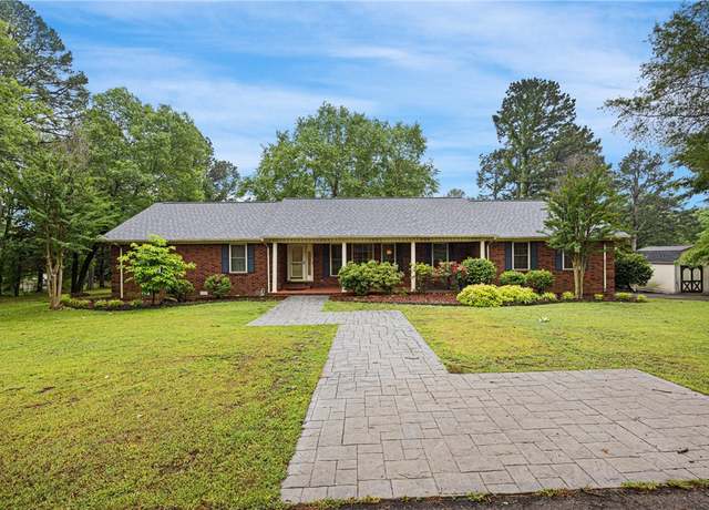 Property at 333 Richland Cir, Russellville, AR 72802, 3 beds, 2 baths
