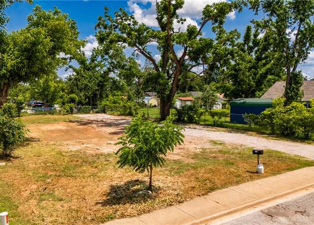 Property at 419 W Persimmon St, Rogers, AR 72756