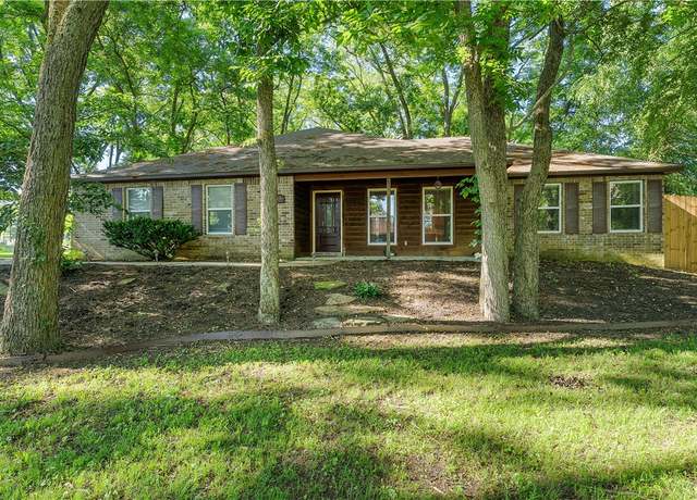 Property at 2409 Brandi Dr, Fayetteville, AR 72701, 3 beds, 2 baths