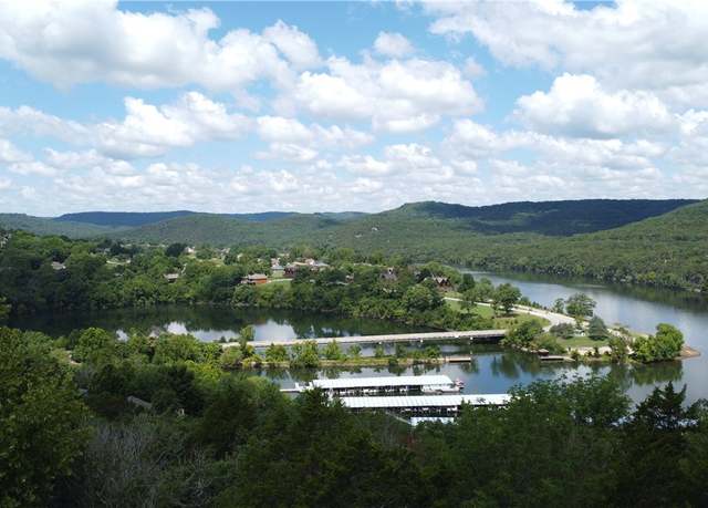 Property at 20 Lakeview Ln, Holiday Island, AR 72631