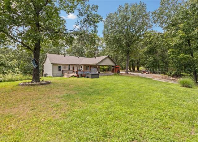 Property at 16490 Weaver Ln, Rogers, AR 72756, 3 beds, 2 baths