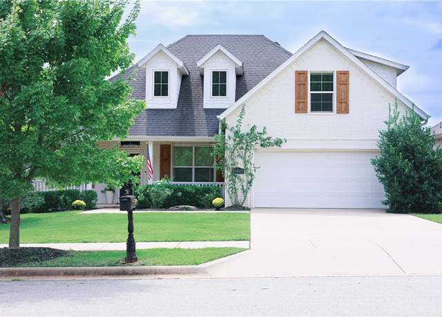 Property at 4695 Bittersweet Dr, Fayetteville, AR 72704, 4 beds, 3 baths