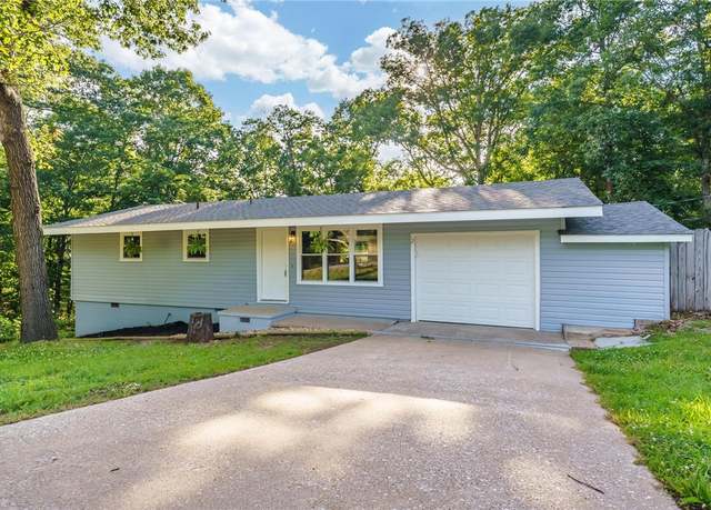 Property at 2 Rochdale Dr, Bella Vista, AR 72714, 2 beds, 2 baths