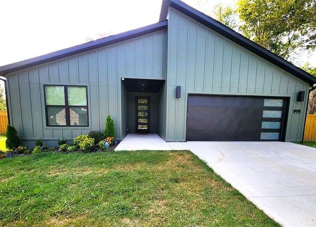 Property at 1 Birsay Cir, Bella Vista, AR 72715, 3 beds, 2 baths