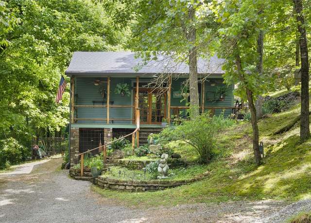 Property at 1 Frisco St, Eureka Springs, AR 72632, 2 beds, 1 bath